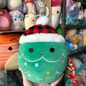 Leama the christmas tree squishmallow NWT 8in christmas edition